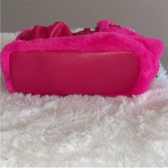 French Connection neon pink plush faux fur purse with strap and tags in tact NWT - Picture 9 of 11